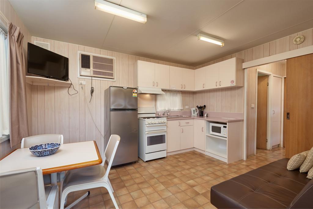 Gundagai Cabins & Tourist Park Buitenkant foto