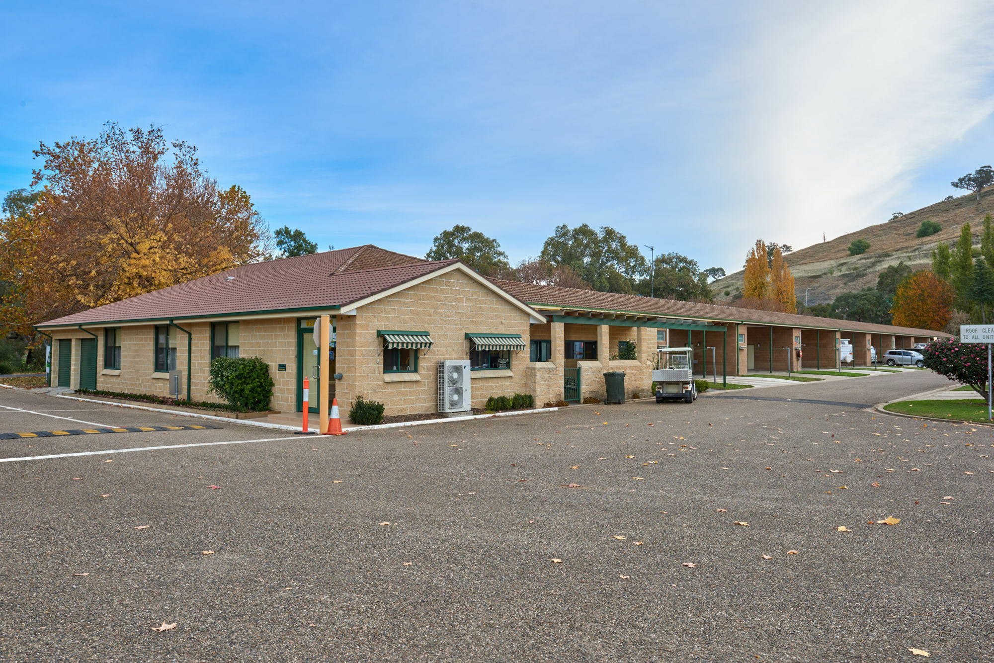 Gundagai Cabins & Tourist Park Buitenkant foto