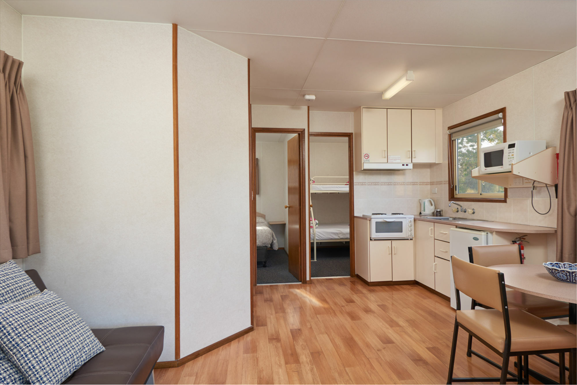 Gundagai Cabins & Tourist Park Buitenkant foto